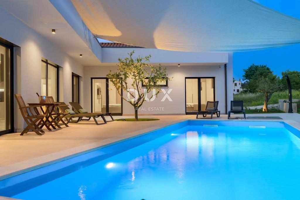 ISTRA, ROVINJ - Novozgrajena moderna enonadstropna hiša v mirnem okolju