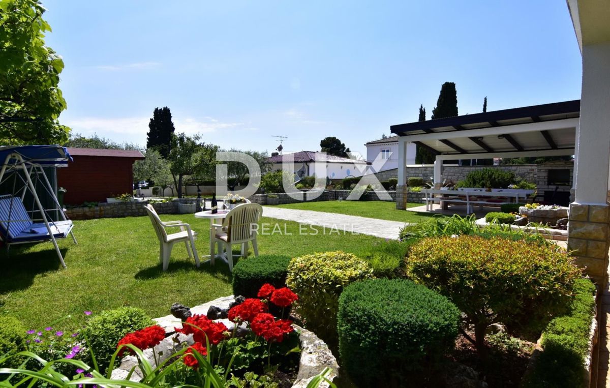 ISTRA, UMAG - Kamnita lepotica prva vrsta do morja