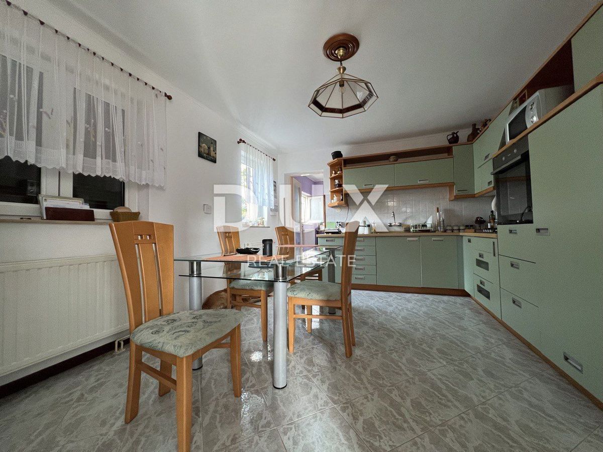 ISTRA, UMAG - Kamnita lepotica prva vrsta do morja