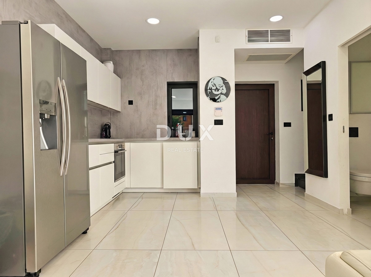 OTOK KRK - Fantastična hiša z ogrevanim bazenom in zasebnim vrtom