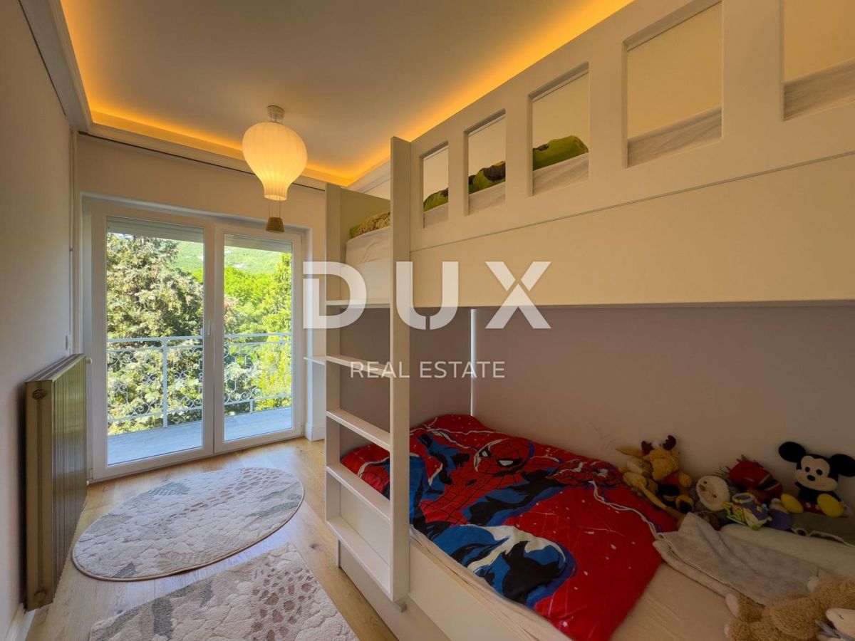 OPATIJA, POBRI - SAMO PRI NAS! Dizajnersko opremljeno stanovanje s panoramskim pogledom na morje