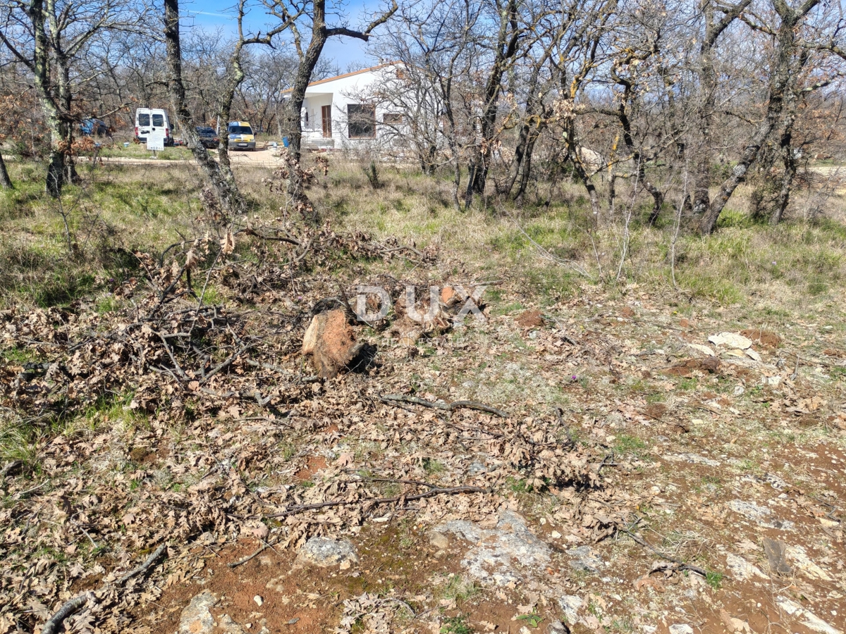 Zemljišče Lovinac, Poličnik, 749m2