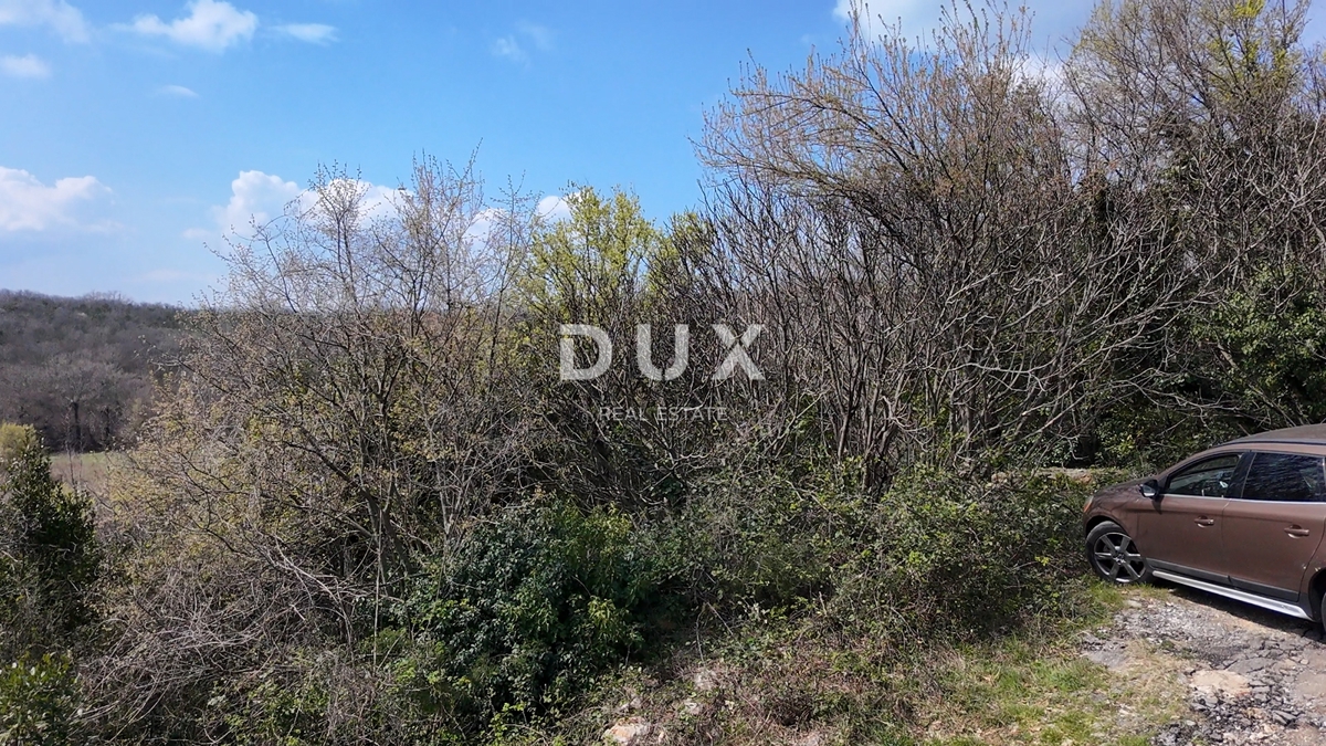 CRIKVENICA - NUJNO – REDKO NA TRGU! - 800 m² zemljišča s hišo