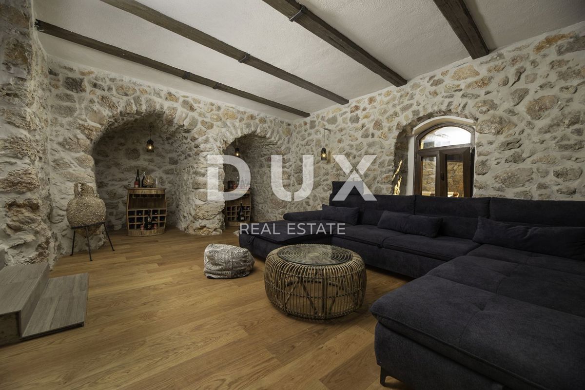 Otok Krk - Luksuzna kamnita vila z bazenom