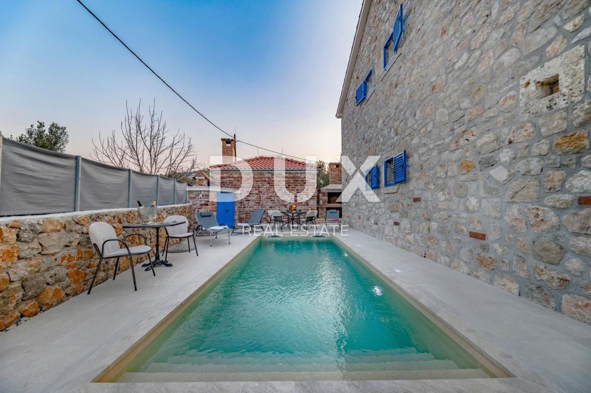 OTOK PAŠMAN, ŽDRELAC - Luksuzna kamnita vila z bazenom ob morju