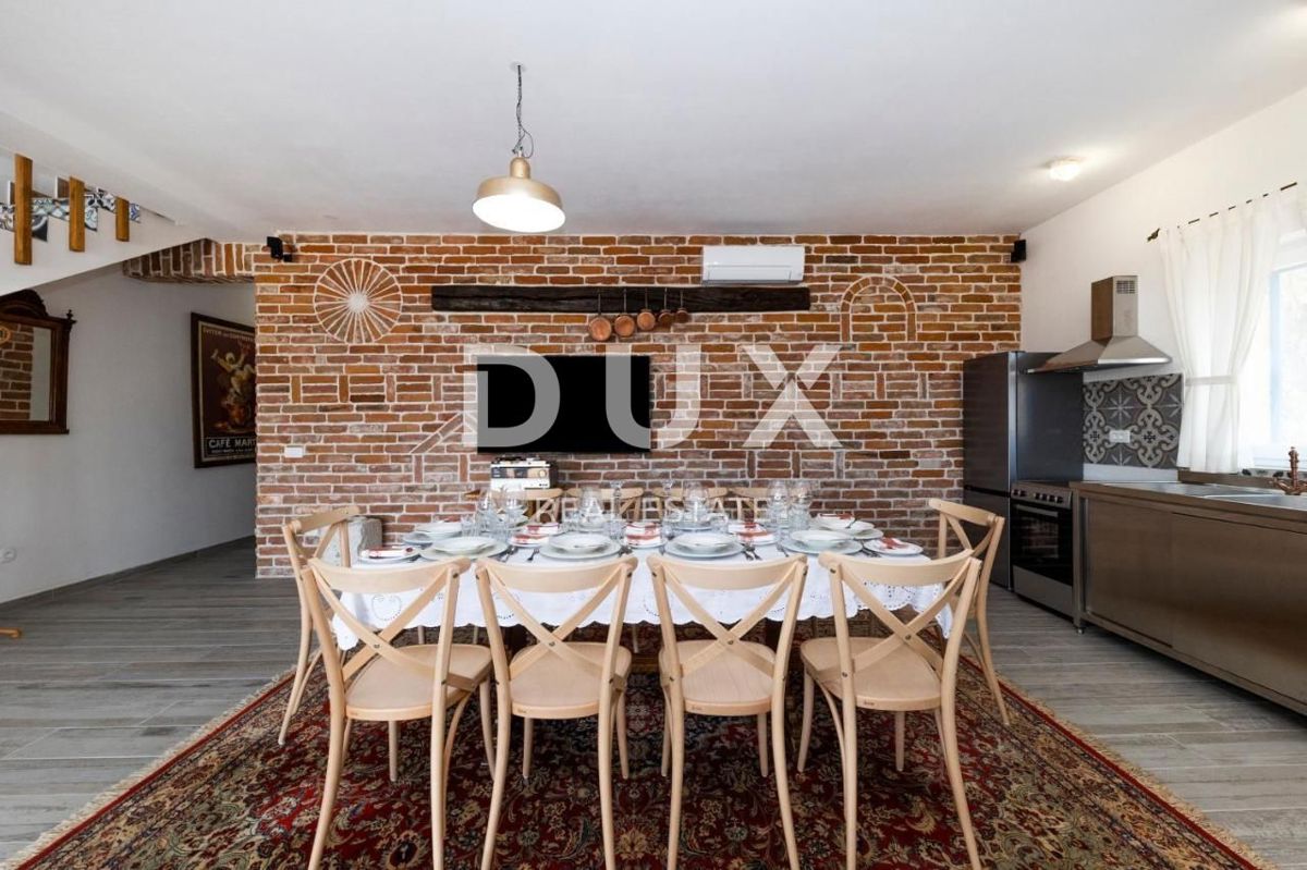 OTOK PAŠMAN, ŽDRELAC - Luksuzna kamnita vila z bazenom ob morju