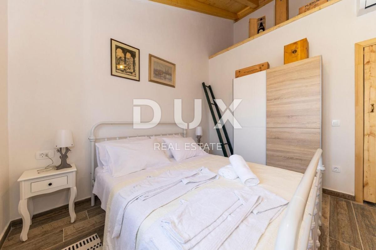 OTOK PAŠMAN, ŽDRELAC - Luksuzna kamnita vila z bazenom ob morju