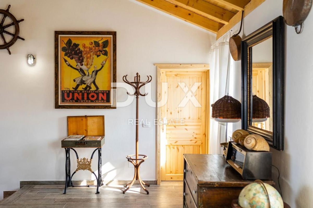 OTOK PAŠMAN, ŽDRELAC - Luksuzna kamnita vila z bazenom ob morju