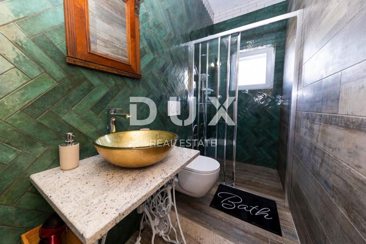 OTOK PAŠMAN, ŽDRELAC - Luksuzna kamnita vila z bazenom ob morju