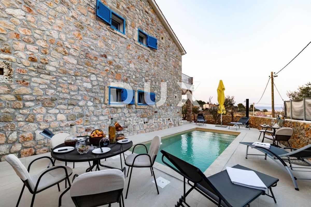 OTOK PAŠMAN, ŽDRELAC - Luksuzna kamnita vila z bazenom ob morju
