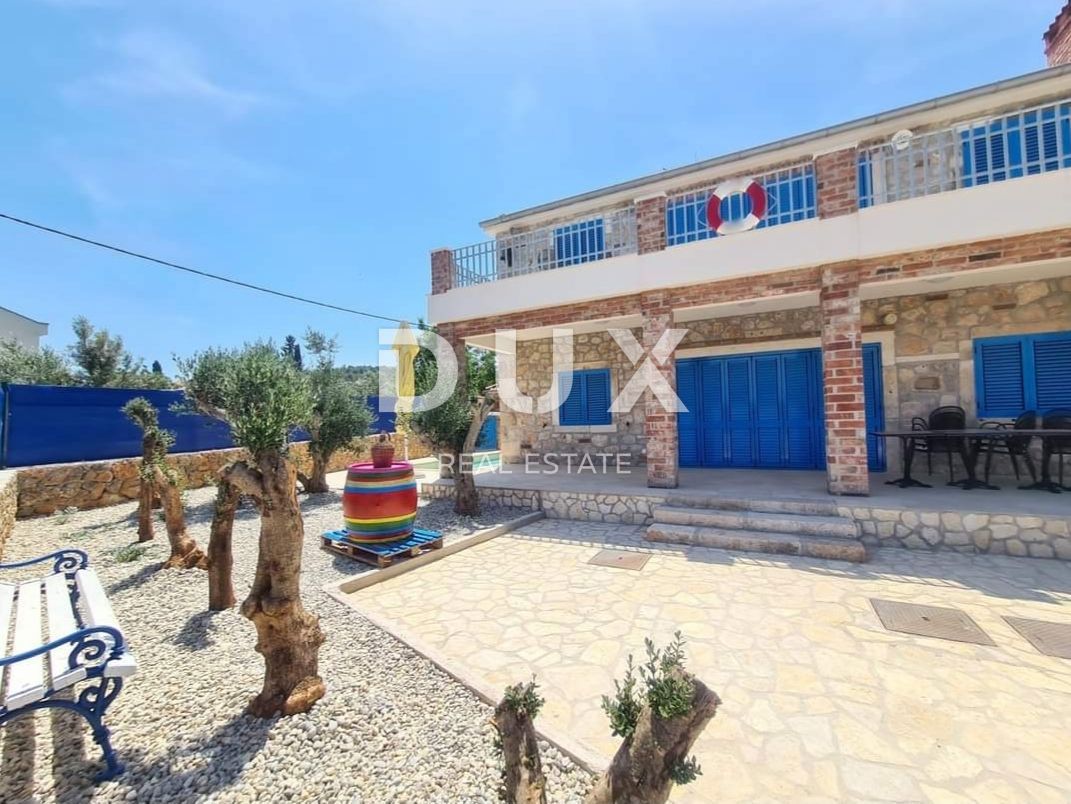 OTOK PAŠMAN, ŽDRELAC - Luksuzna kamnita vila z bazenom ob morju