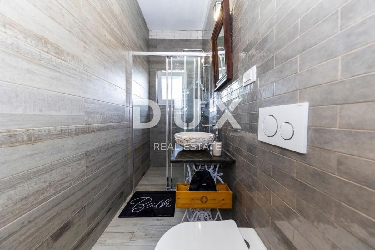 OTOK PAŠMAN, ŽDRELAC - Luksuzna kamnita vila z bazenom ob morju