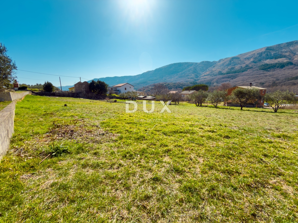 OTOK KRK, DRAGA BAŠĆANSKA - Zazidano gradbeno zemljišče