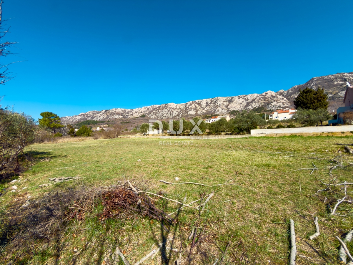 OTOK KRK, DRAGA BAŠĆANSKA - Zazidano gradbeno zemljišče