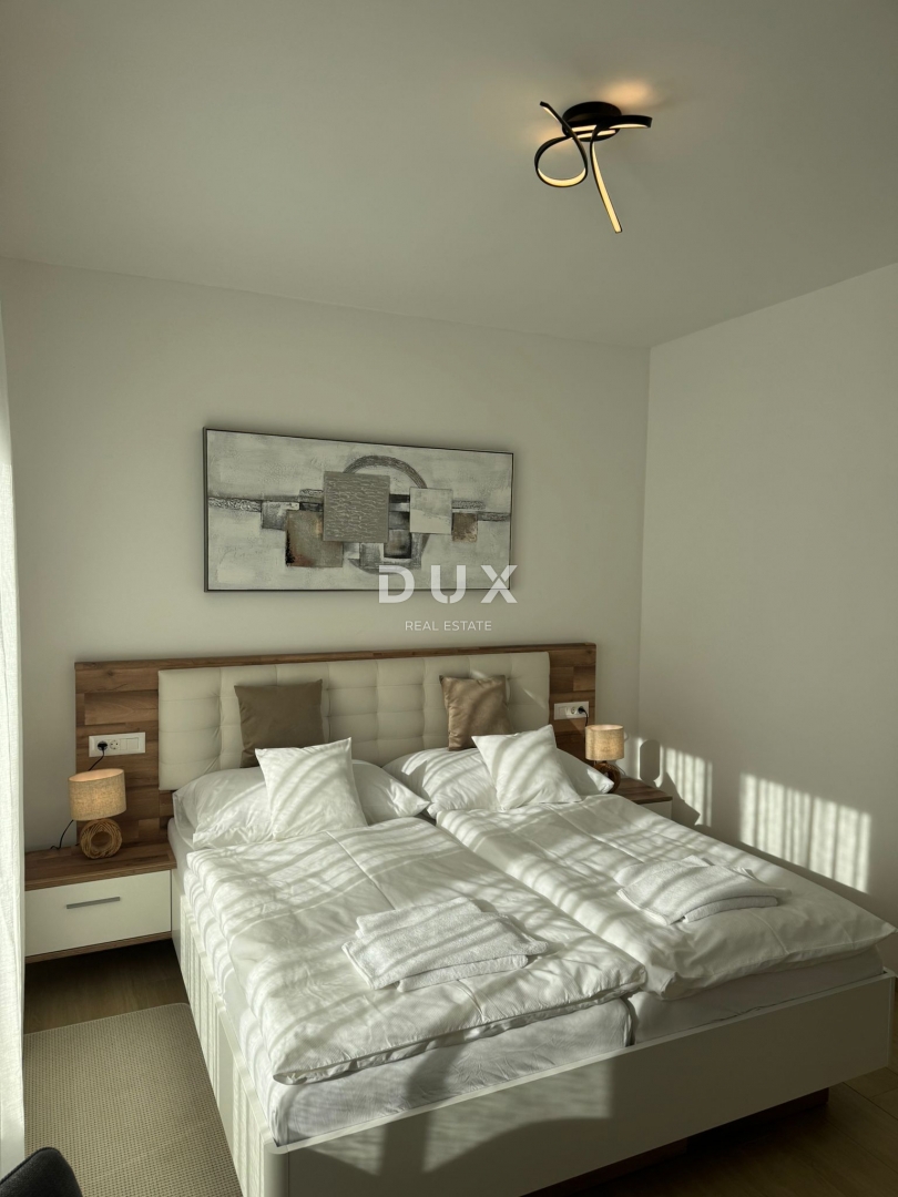 ISTRA, POREČ - Moderna polpritlična hiša z bazenom v bližini Poreča