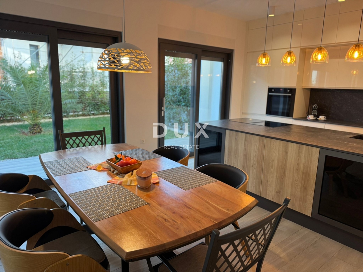 ISTRA, POREČ - Moderna polpritlična hiša z bazenom v bližini Poreča