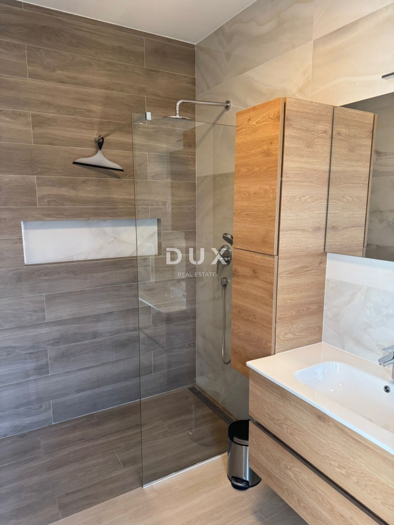 ISTRA, POREČ - Moderna polpritlična hiša z bazenom v bližini Poreča