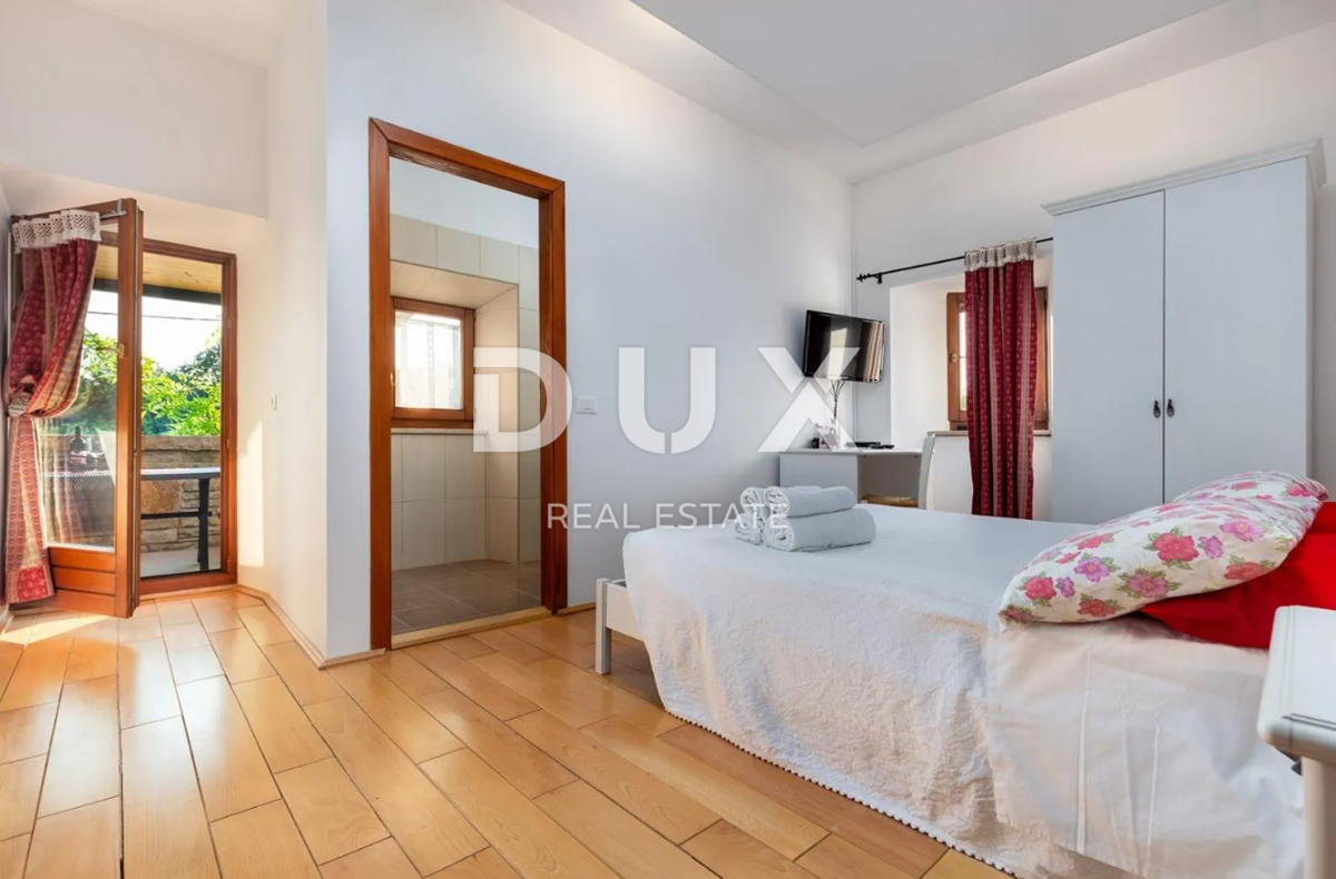 ISTRA, ŽMINJ (OKOLICA) - Impresivna istrska kamnita hiša z bazenom