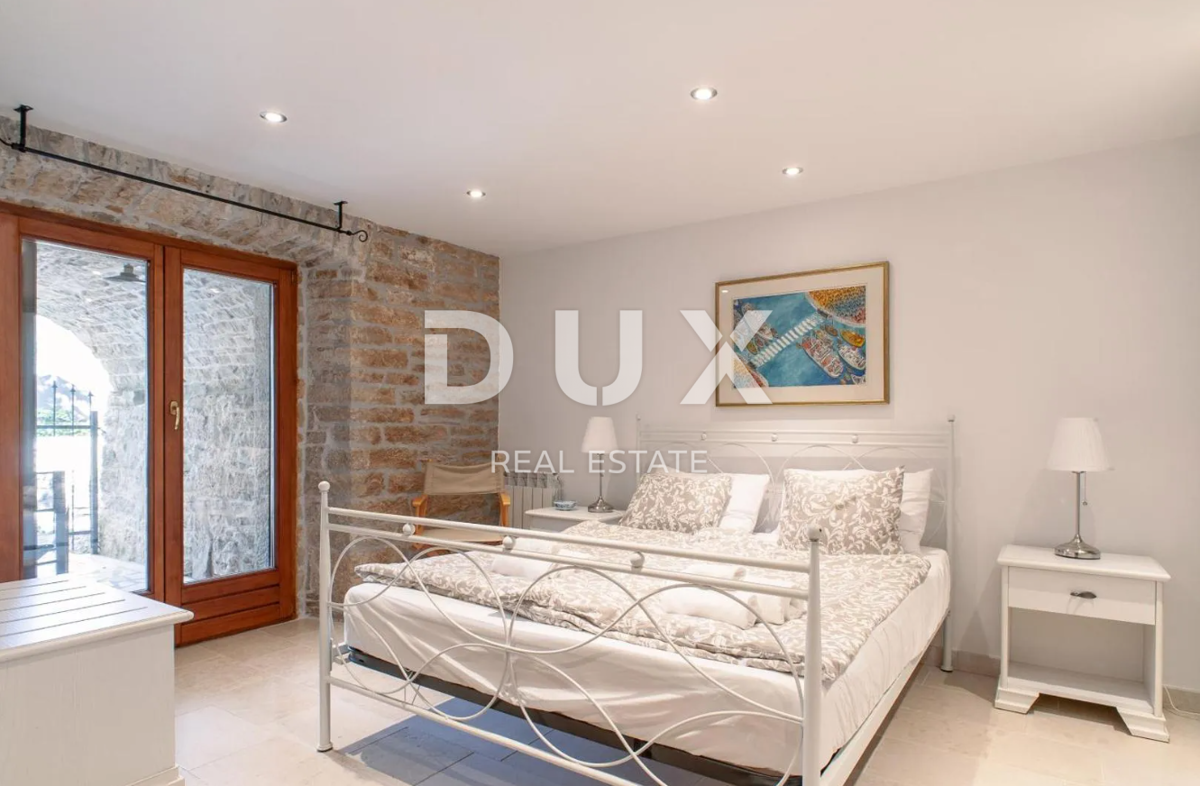 ISTRA, ŽMINJ (OKOLICA) - Impresivna istrska kamnita hiša z bazenom