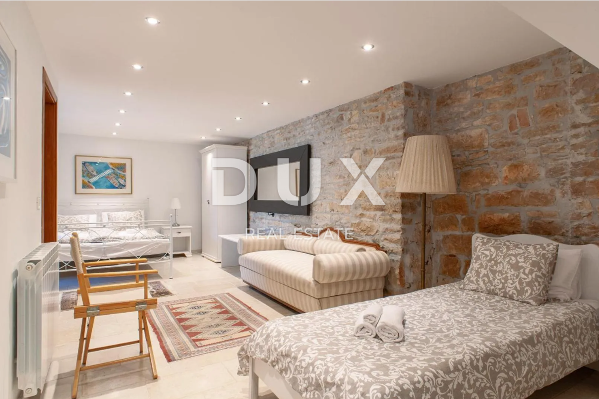 ISTRA, ŽMINJ (OKOLICA) - Impresivna istrska kamnita hiša z bazenom