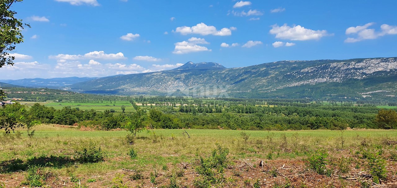 Zemljišče Kršan, 22.261m2