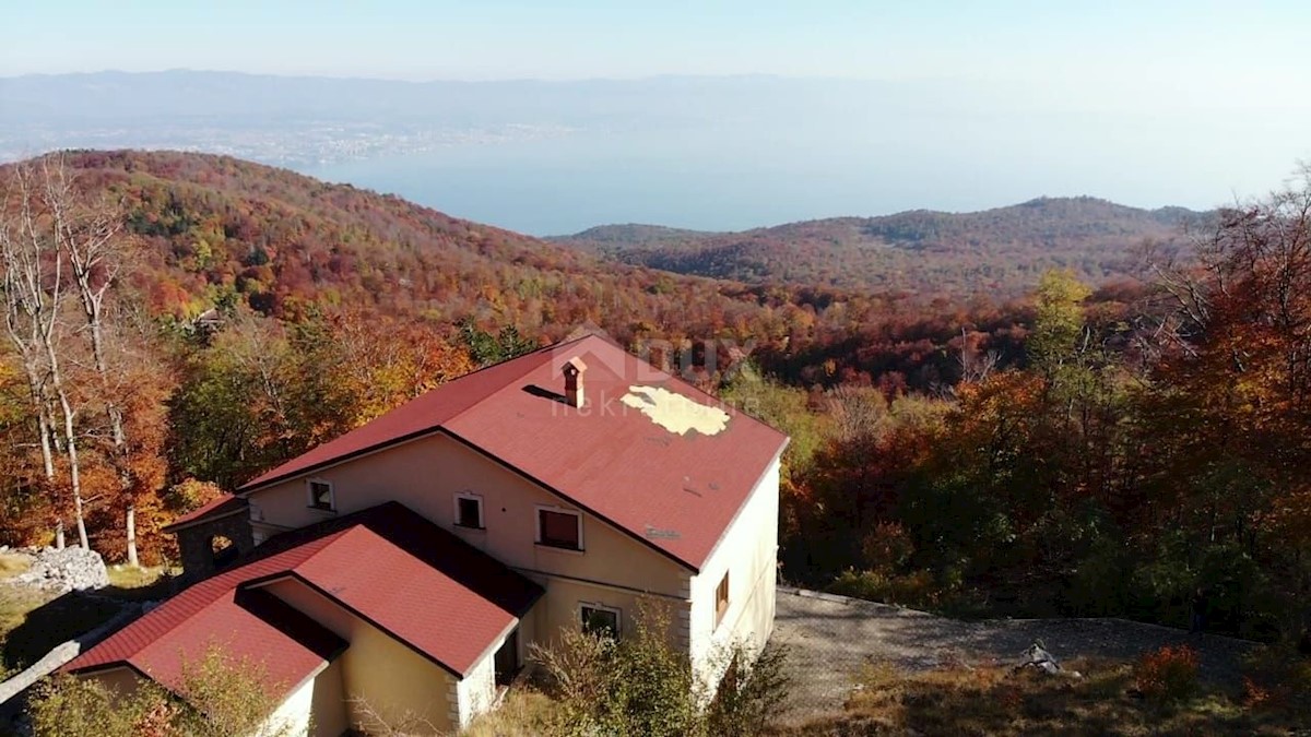 OPATIJA, OPRIĆ Učka! Edinstvena posest v osrčju naravnega parka!