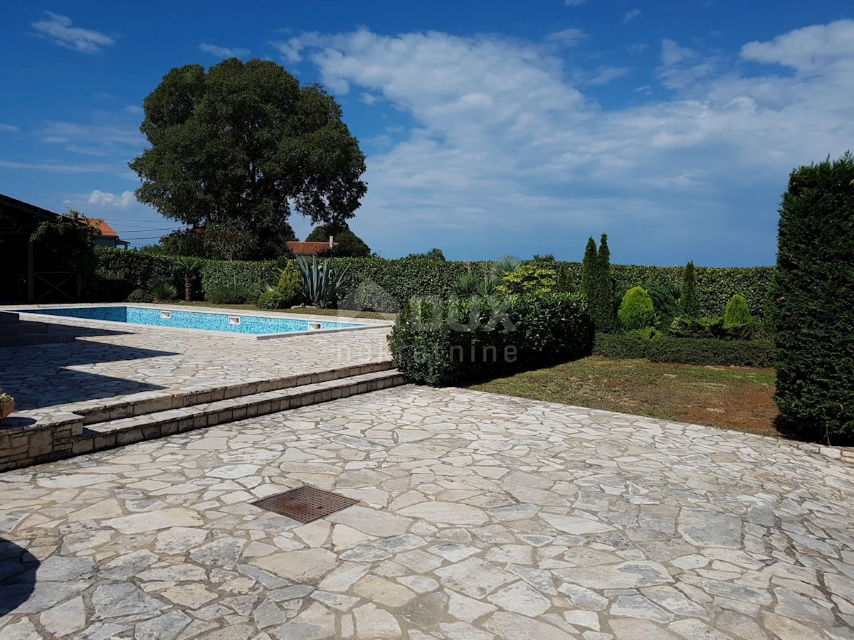 ISTRA, GALIŽANA - Kamnita vila s pogledom na morje!