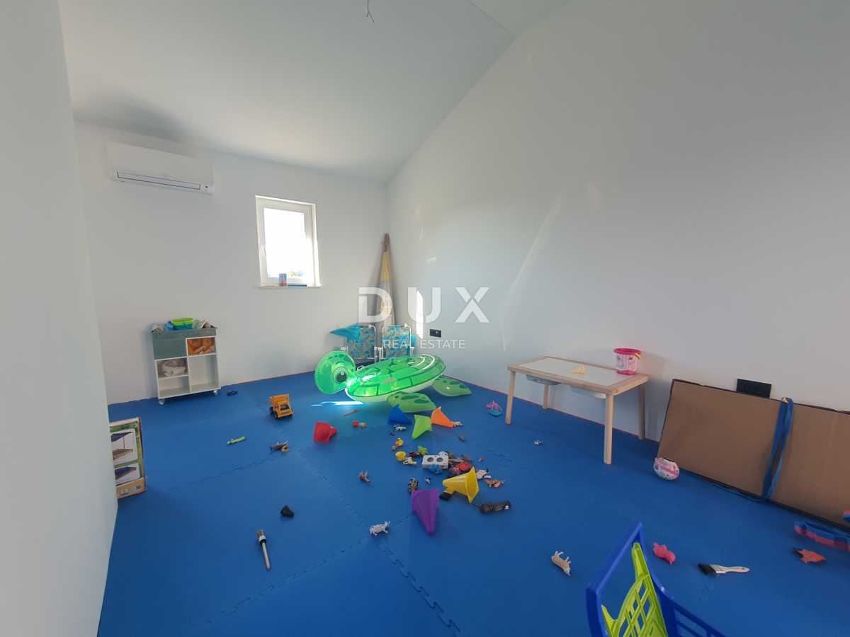 Opatija, Bregi - Novozgrajena hiša z bazenom in pogledom na morje