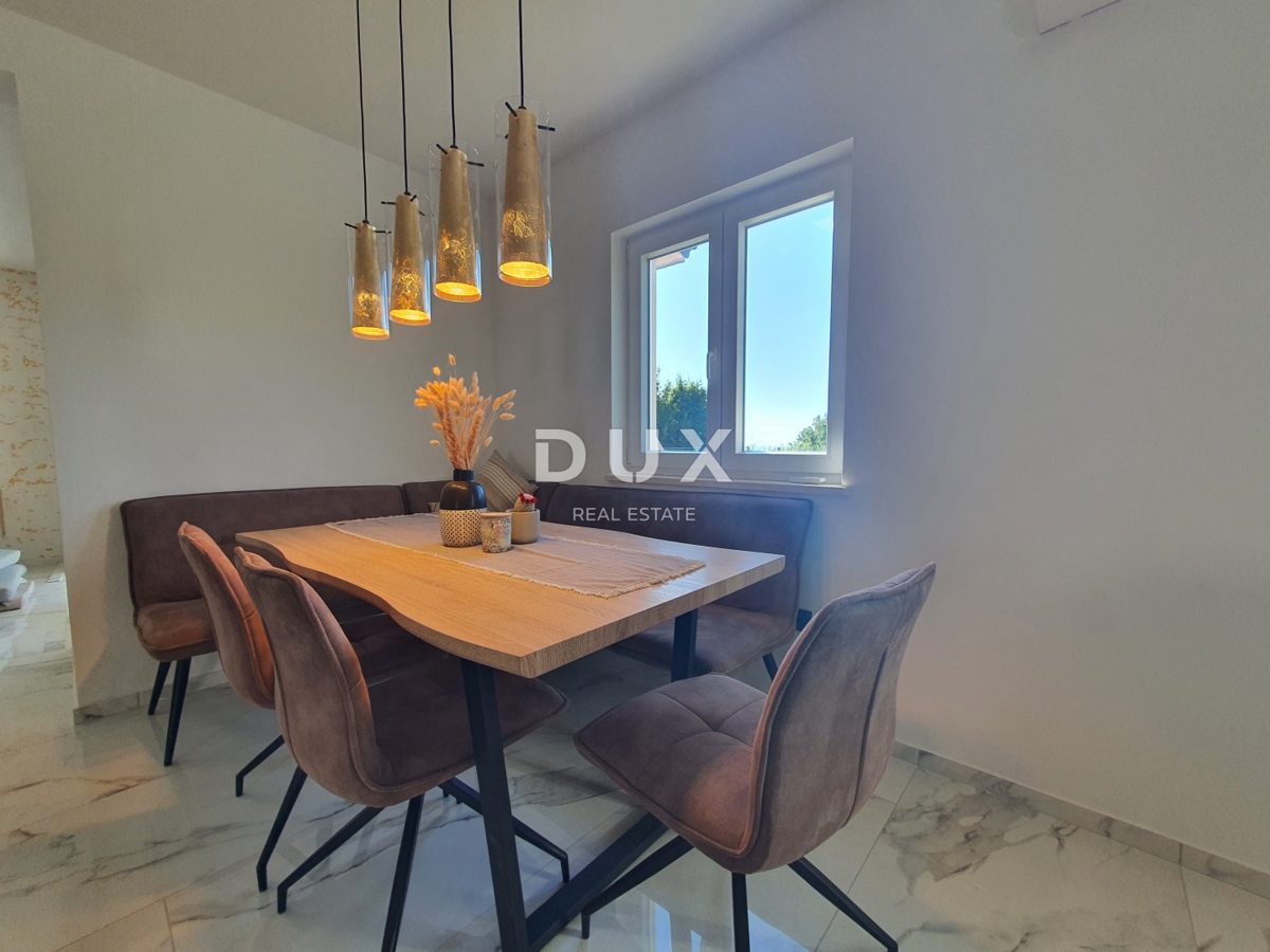 Opatija, Bregi - Novozgrajena hiša z bazenom in pogledom na morje