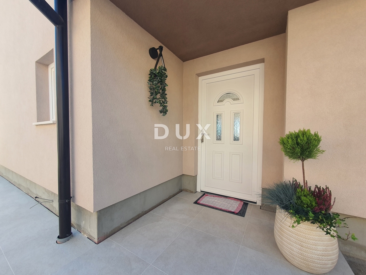 Opatija, Bregi - Novozgrajena hiša z bazenom in pogledom na morje