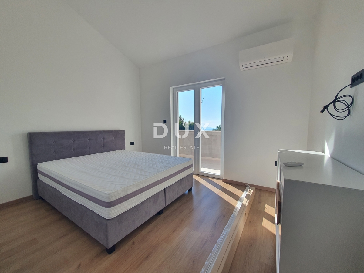 Opatija, Bregi - Novozgrajena hiša z bazenom in pogledom na morje