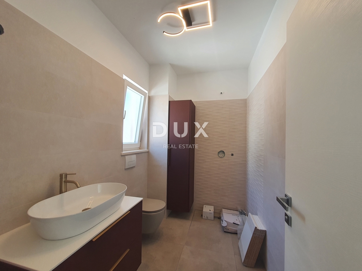 Opatija, Bregi - Novozgrajena hiša z bazenom in pogledom na morje