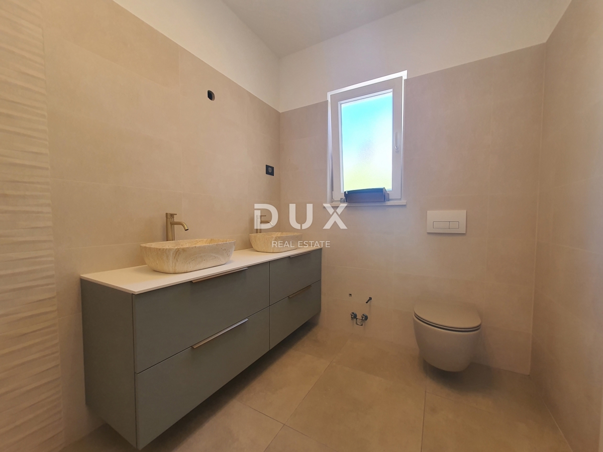 Opatija, Bregi - Novozgrajena hiša z bazenom in pogledom na morje