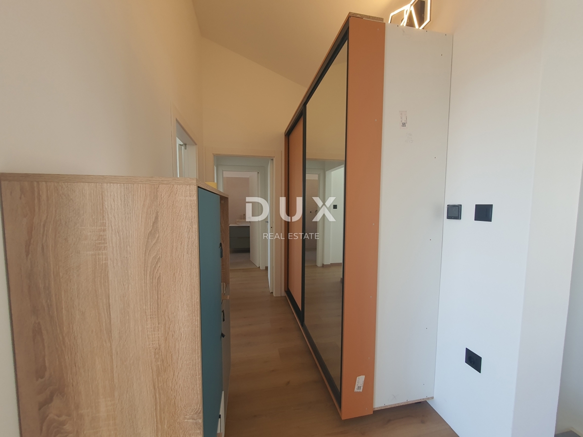 Opatija, Bregi - Novozgrajena hiša z bazenom in pogledom na morje