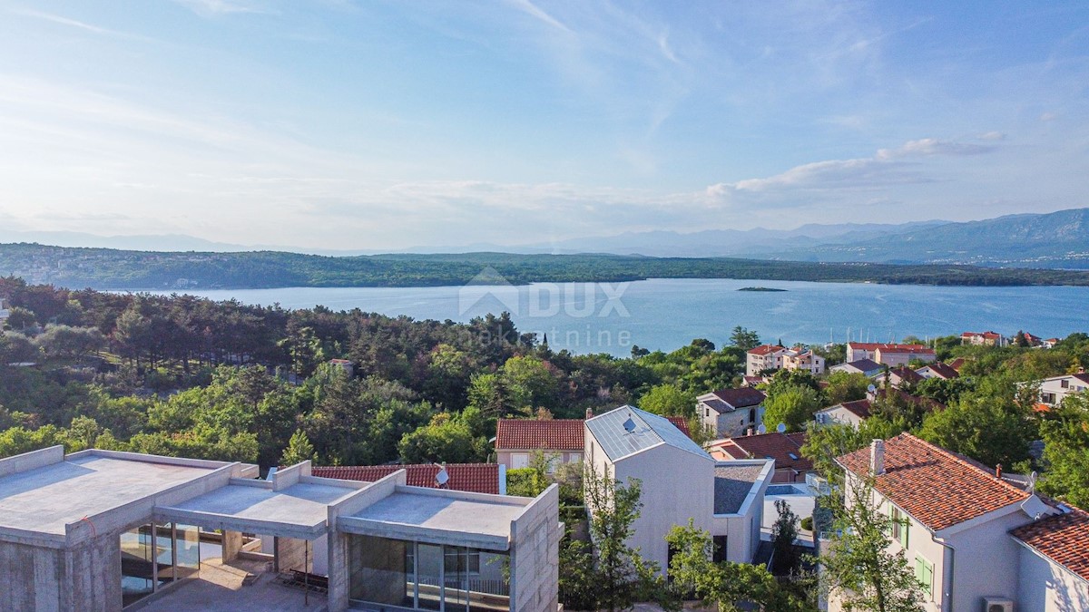 OTOK KRK, KLIMNO - gradbeno zemljišče 1040m2 le 300 metrov od morja s pogledom na morje, mirna lokacija