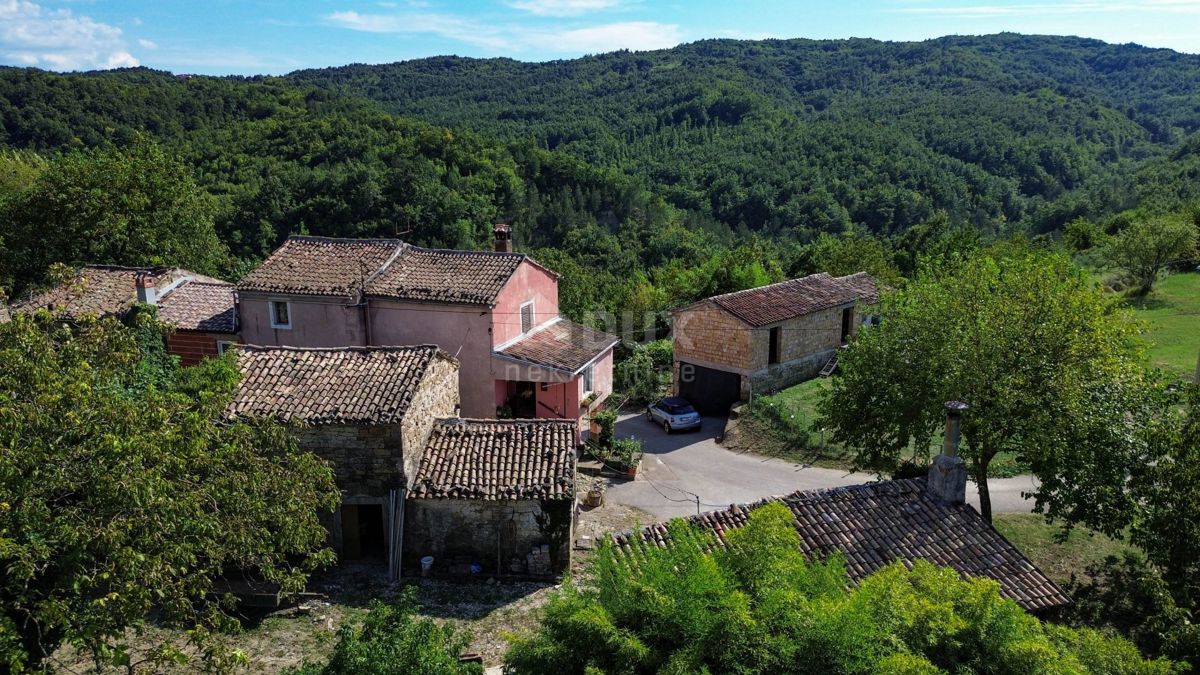 Duričići, Buzet, 400m2