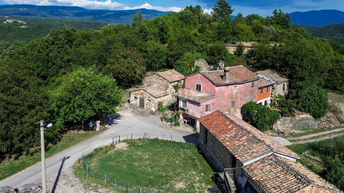 Duričići, Buzet, 400m2