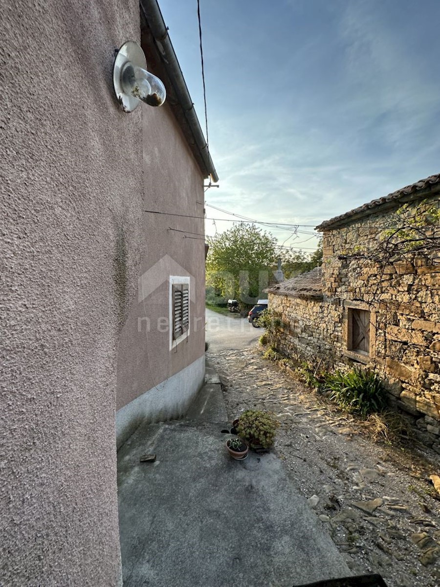 Duričići, Buzet, 400m2