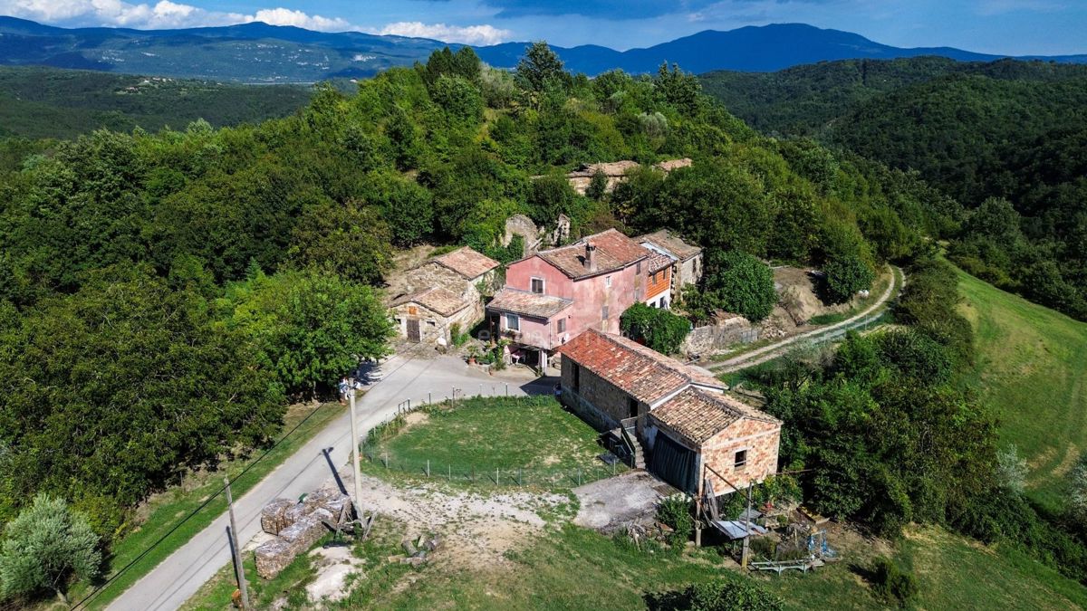 Duričići, Buzet, 400m2