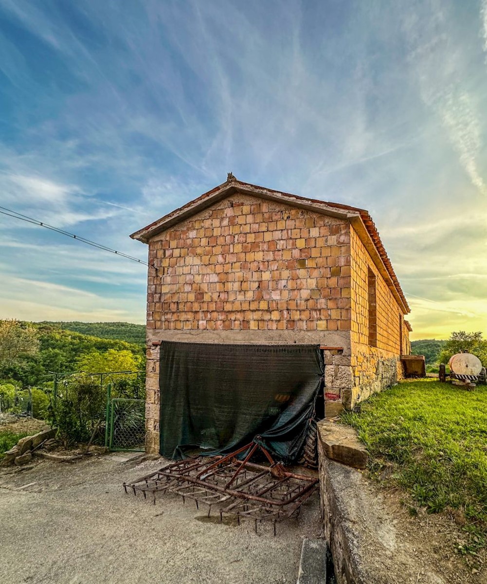 Duričići, Buzet, 400m2