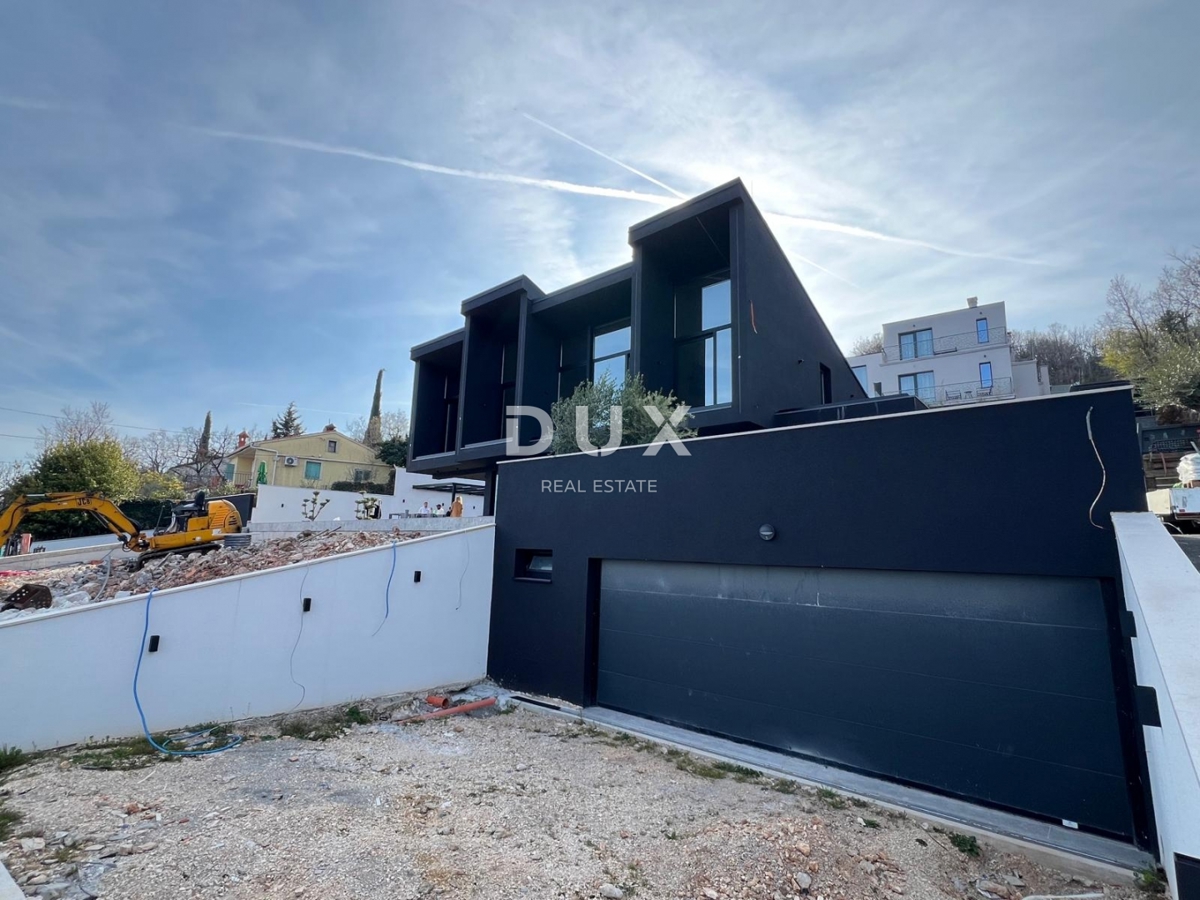 OPATIJA, SV. JELENA - vila 250m2 s panoramskim pogledom na morje in bazen + urejen vrt 1200m2