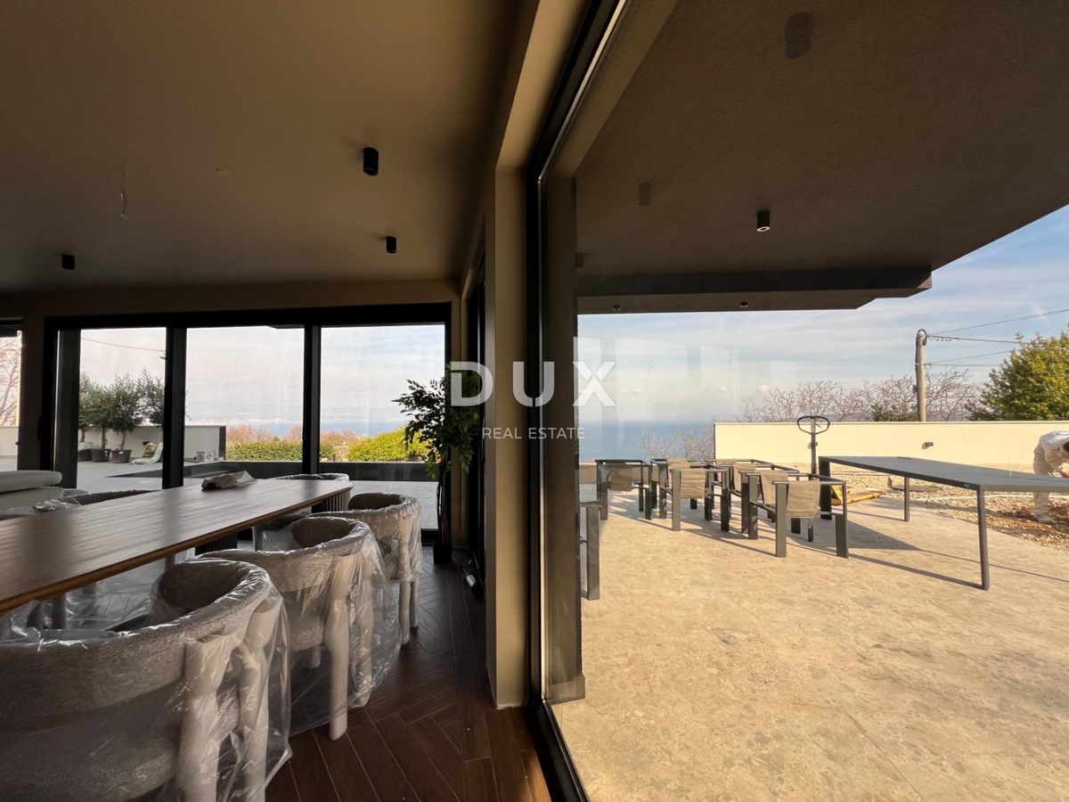 OPATIJA, SV. JELENA - vila 250m2 s panoramskim pogledom na morje in bazen + urejen vrt 1200m2
