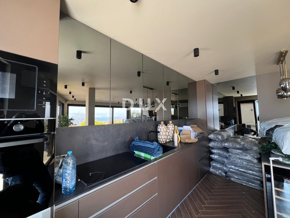 OPATIJA, SV. JELENA - vila 250m2 s panoramskim pogledom na morje in bazen + urejen vrt 1200m2