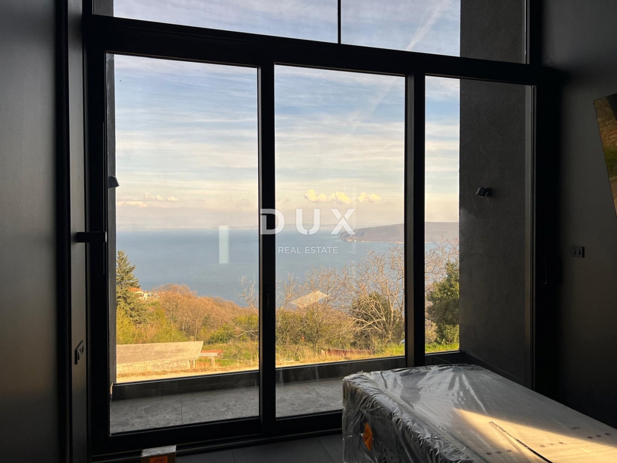 OPATIJA, SV. JELENA - vila 250m2 s panoramskim pogledom na morje in bazen + urejen vrt 1200m2