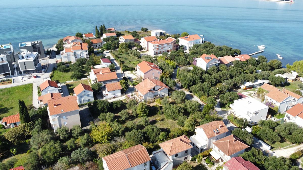 ZADAR, SUKOŠAN - Gradbeno zemljišče z investicijskim potencialom