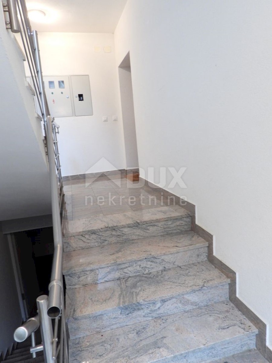 SRDOČI - apartma 140m2 DB+3S s panoramskim pogledom na morje + vrt 175m2