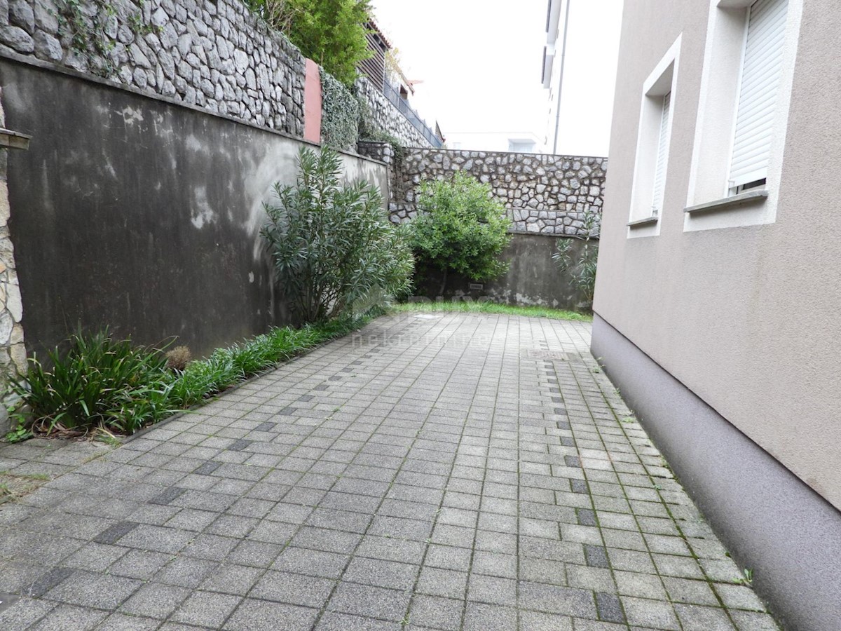 SRDOČI - apartma 140m2 DB+3S s panoramskim pogledom na morje + vrt 175m2