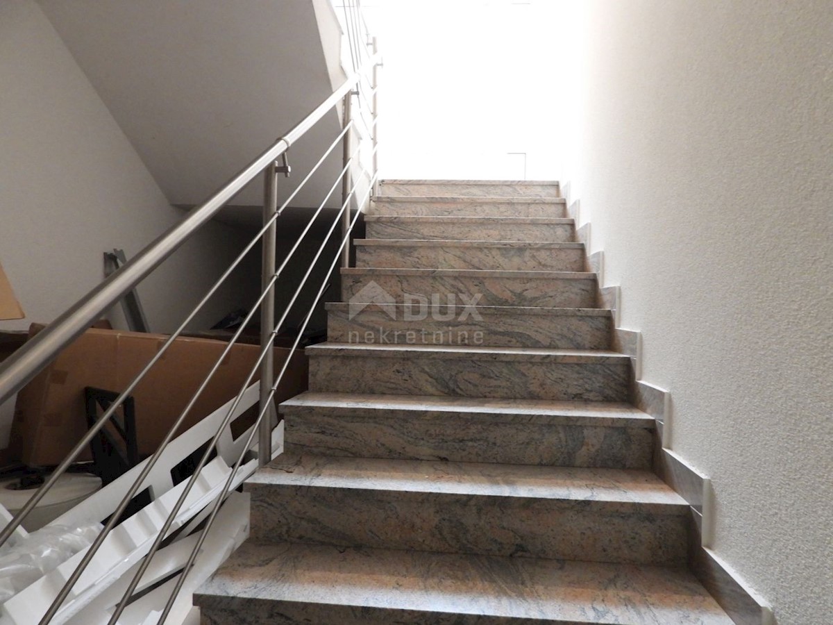 SRDOČI - apartma 140m2 DB+3S s panoramskim pogledom na morje + vrt 175m2