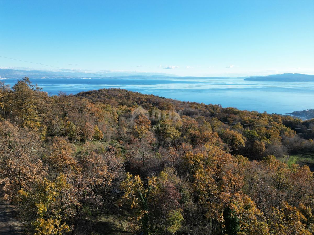 OPATIJA VEPRINAC - gradbeno zemljišče 18150m2 s prekrasnim pogledom na morje