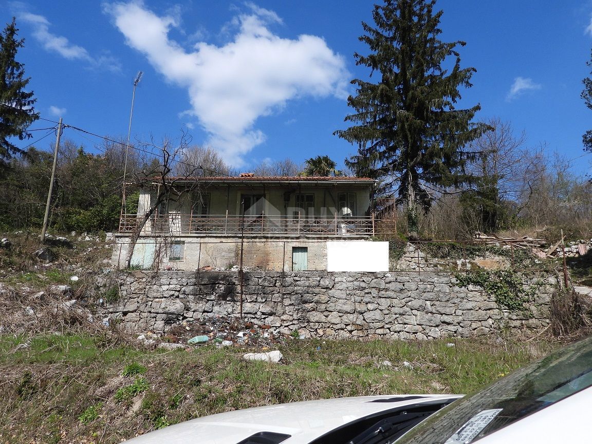 OPATIJA, IČIĆI, POLJANE - gradbeno zemljišče 4400m2 Z GRADBENIM DOVOLJENJEM!!! s pogledom na morje + stara hiša 130m2